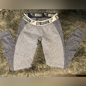 Gym shark leggings